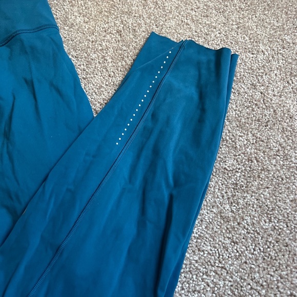 LuluLemon Leggings - Picture 2 of 4